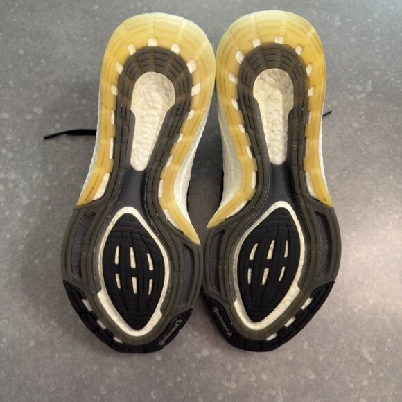 Adidas Ultraboost Mens Sneakers - Picture 6 of 9